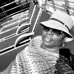 Meet your Posher, Alma